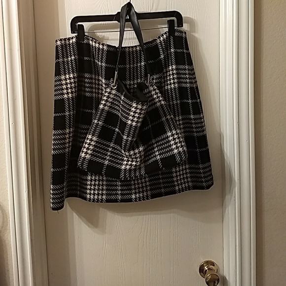 Eddie Bauer Dresses & Skirts - Skirt with matching purse